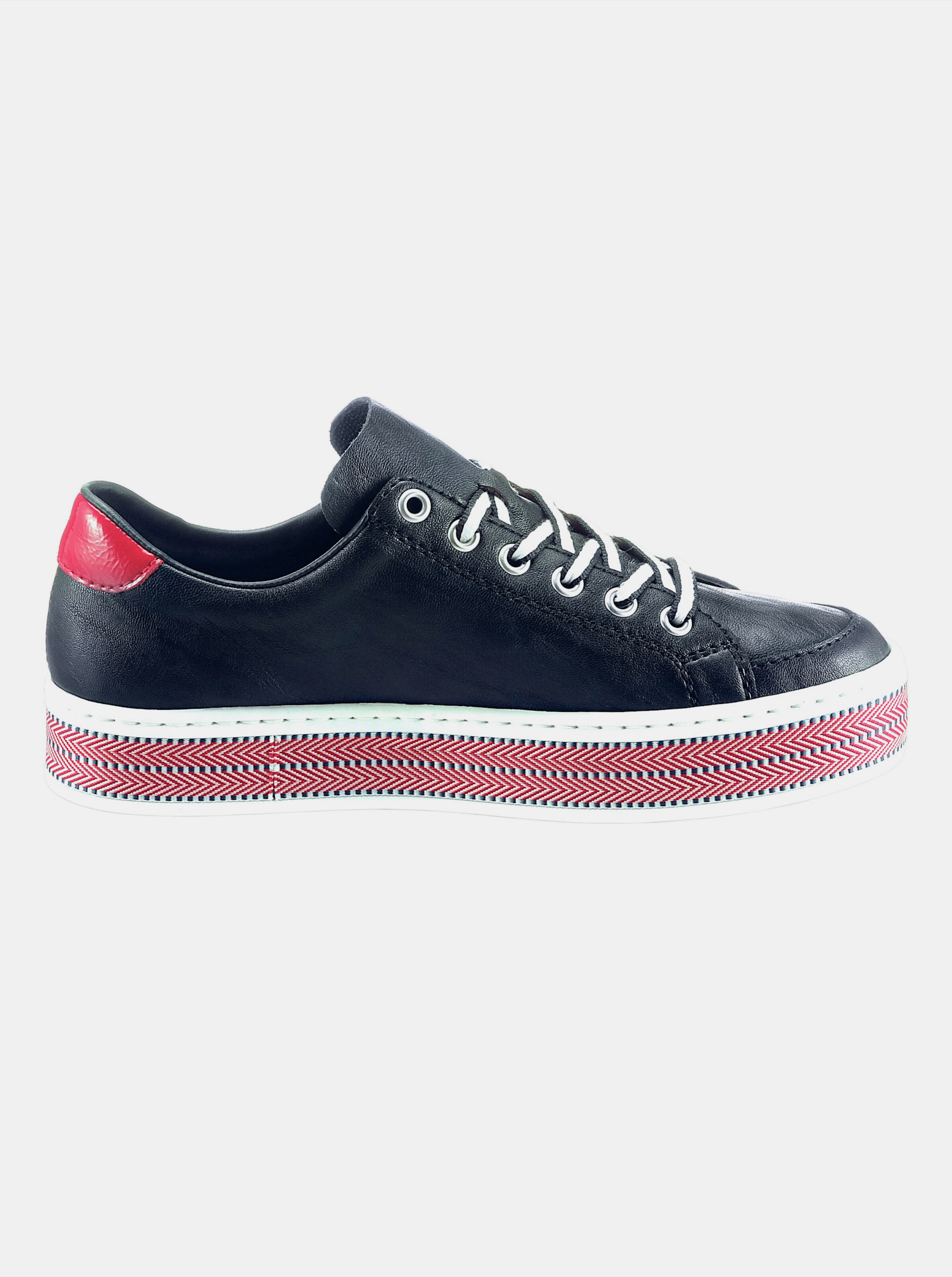 Schnürschuh