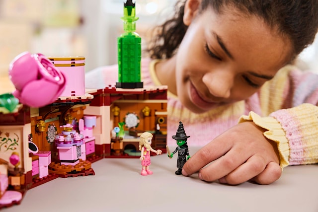 Glinda og Elphabas studentrom LEGO® Wicked (75683)