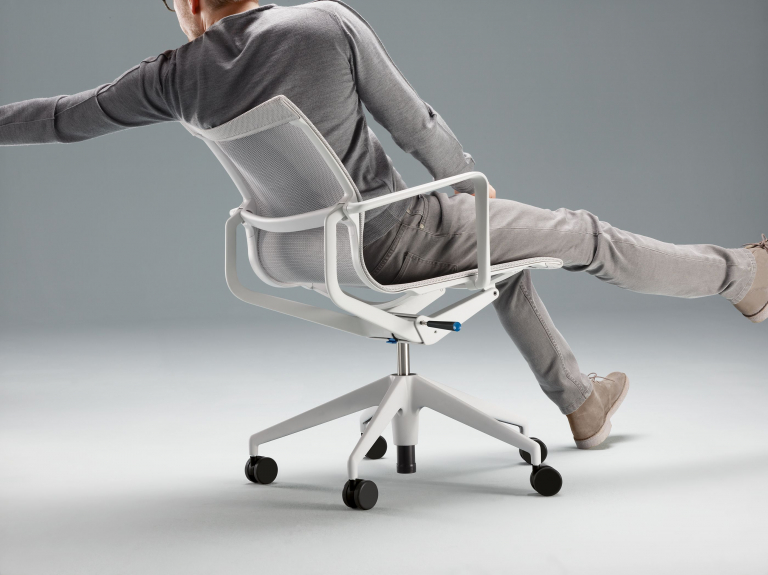 Vitra Physix bureaustoel zwart onderstel Trioknit silver