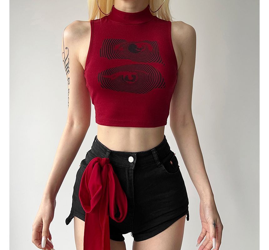 Sugarcoat - Crop tanktop met nephals en print