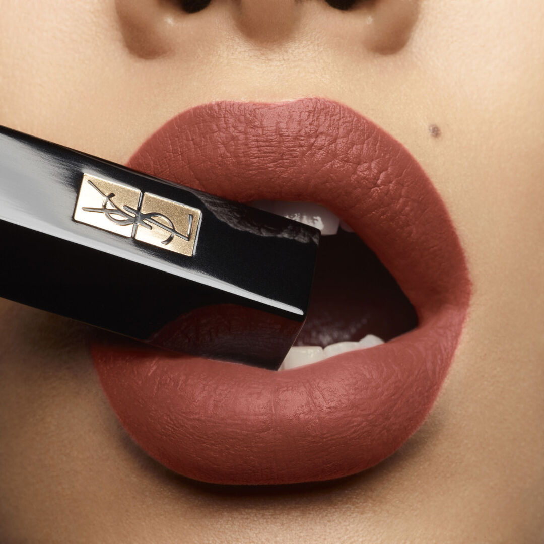 Yves Saint Laurent Rouge Pur Couture The Slim Veltet Radical