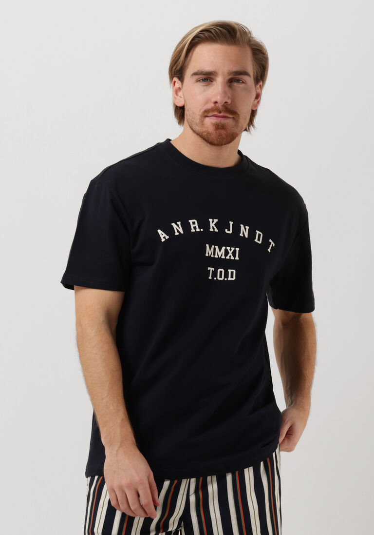 ANERKJENDT donkerblauwe anerkjendt t-shirt akkikki s/s box logo tee