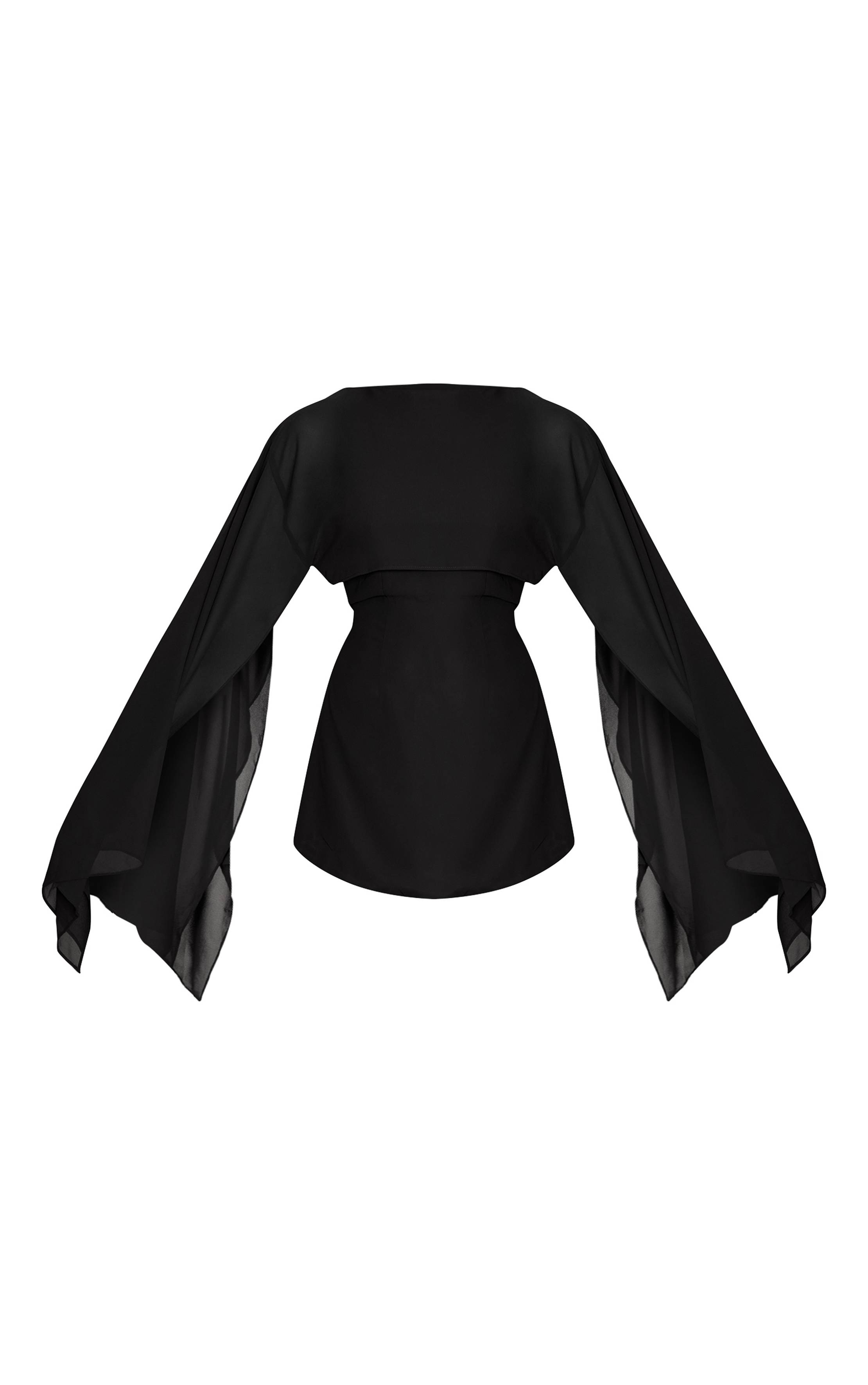 Noir Robe Courte À Détail Cape