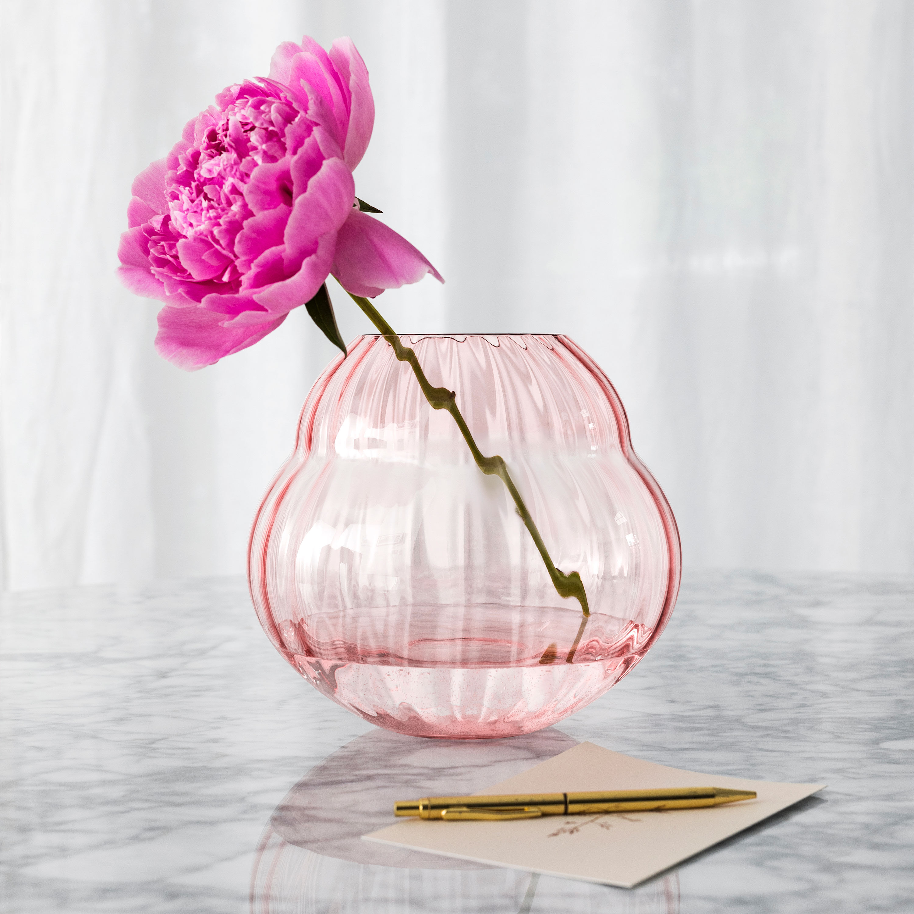 Rose Garden Vase Pink, 7.5'' x 6.7'', crystal glass