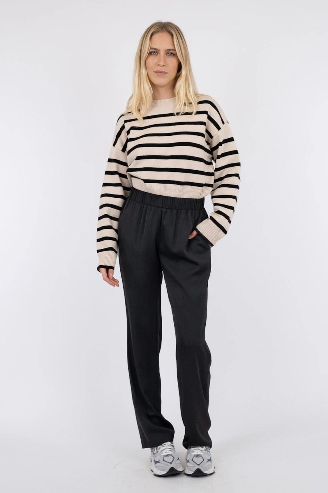 Neo Noir Angelo Woven Pants