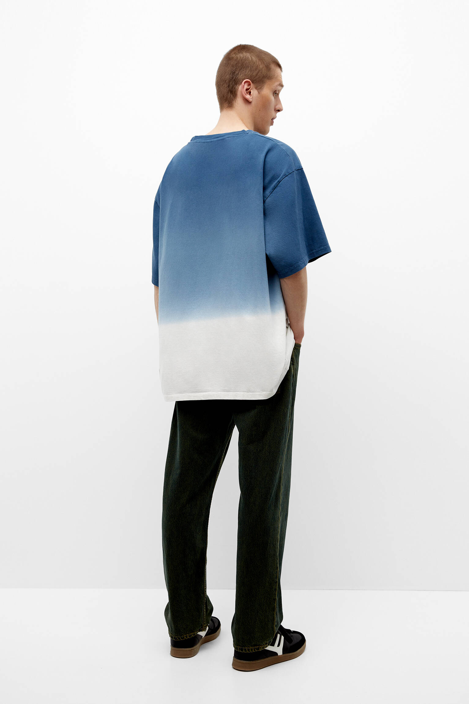 CAMISETA DE MANGA CURTA COM DEGRADÊ - AZUL