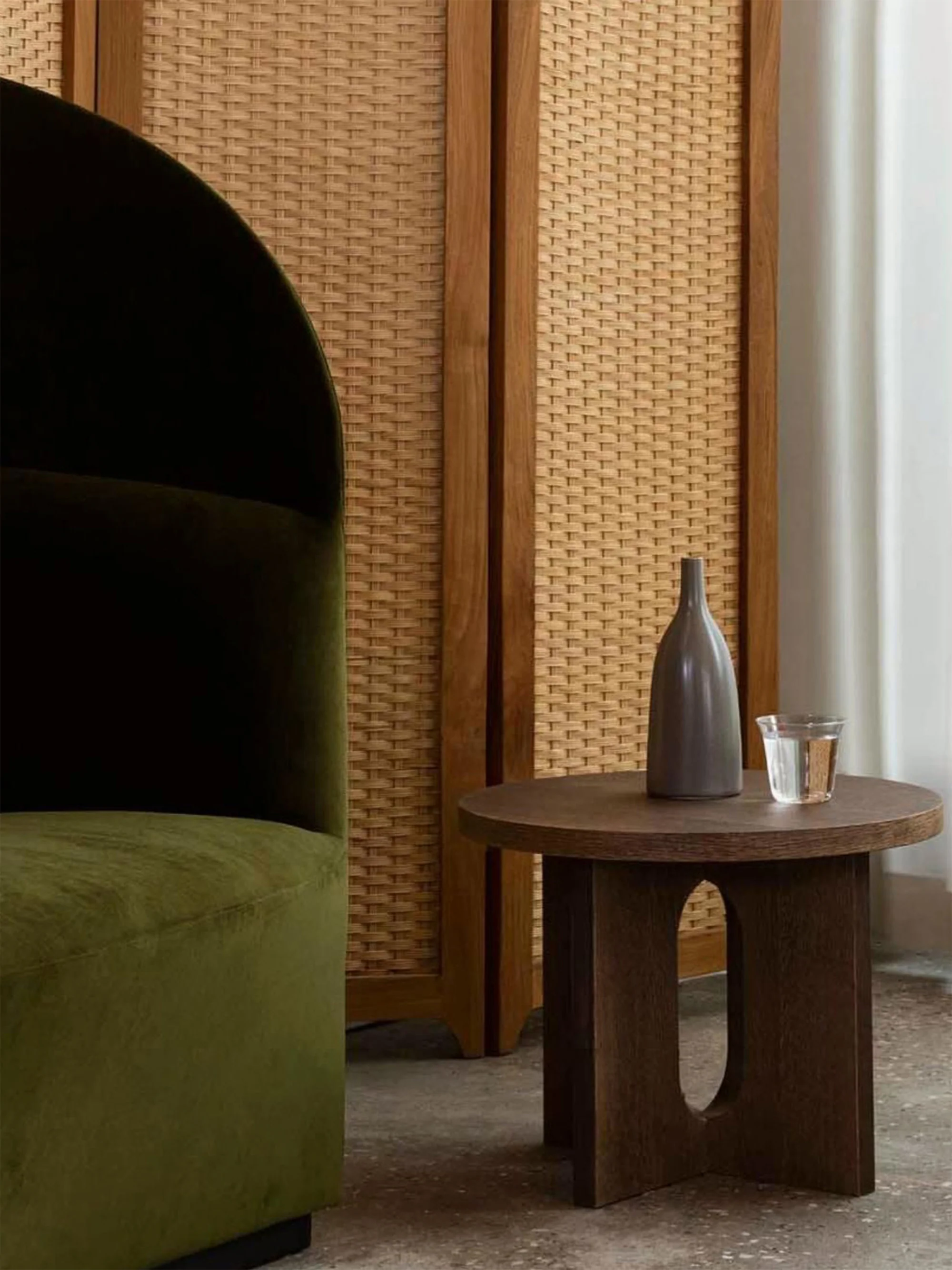 Ronde houten bijzettafel Androgyne