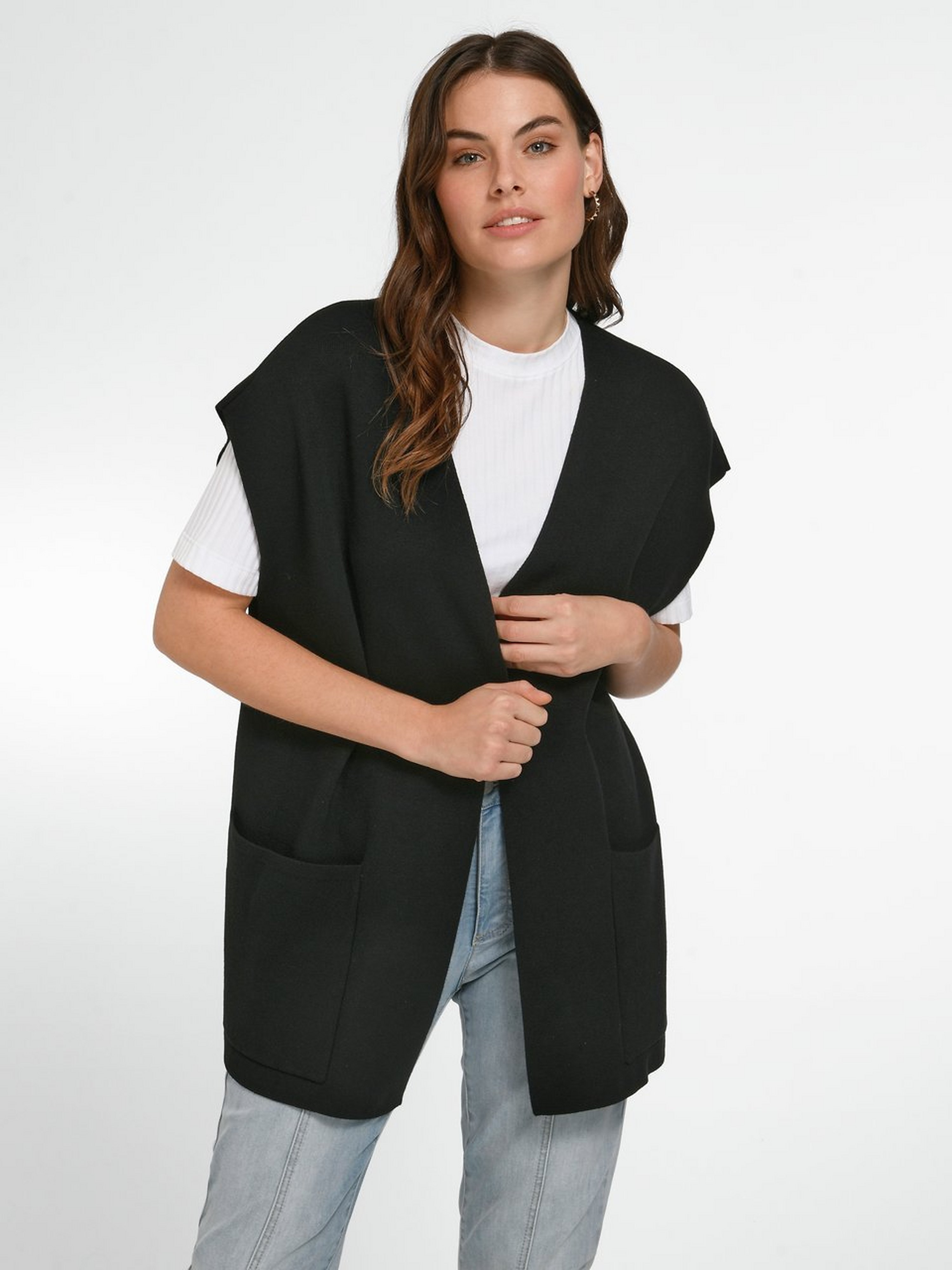 Strickweste mit überschnittener Schulter