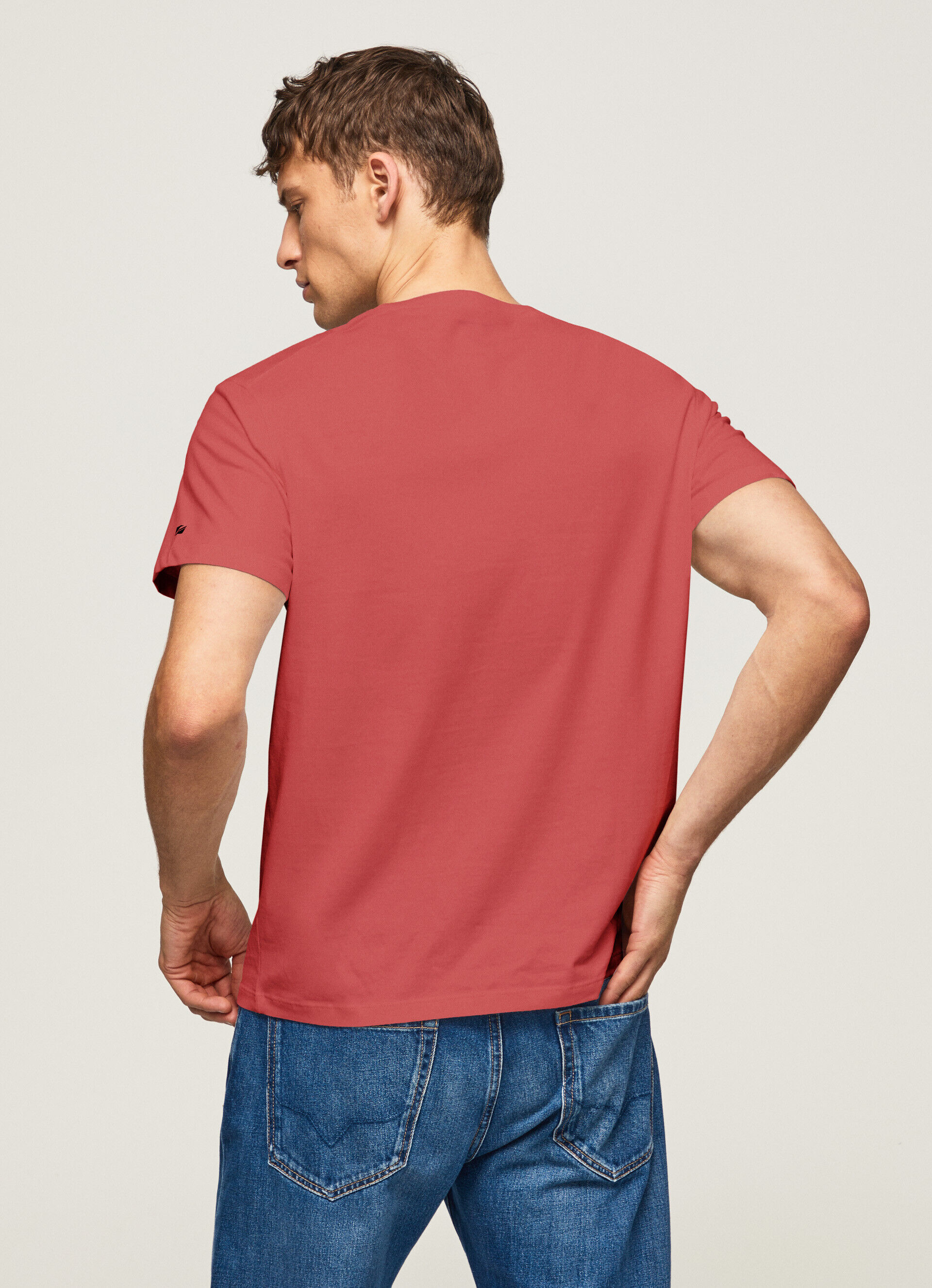 CAMISETA COM LOGOTIPO ESTAMPADO - vermelho estúdio