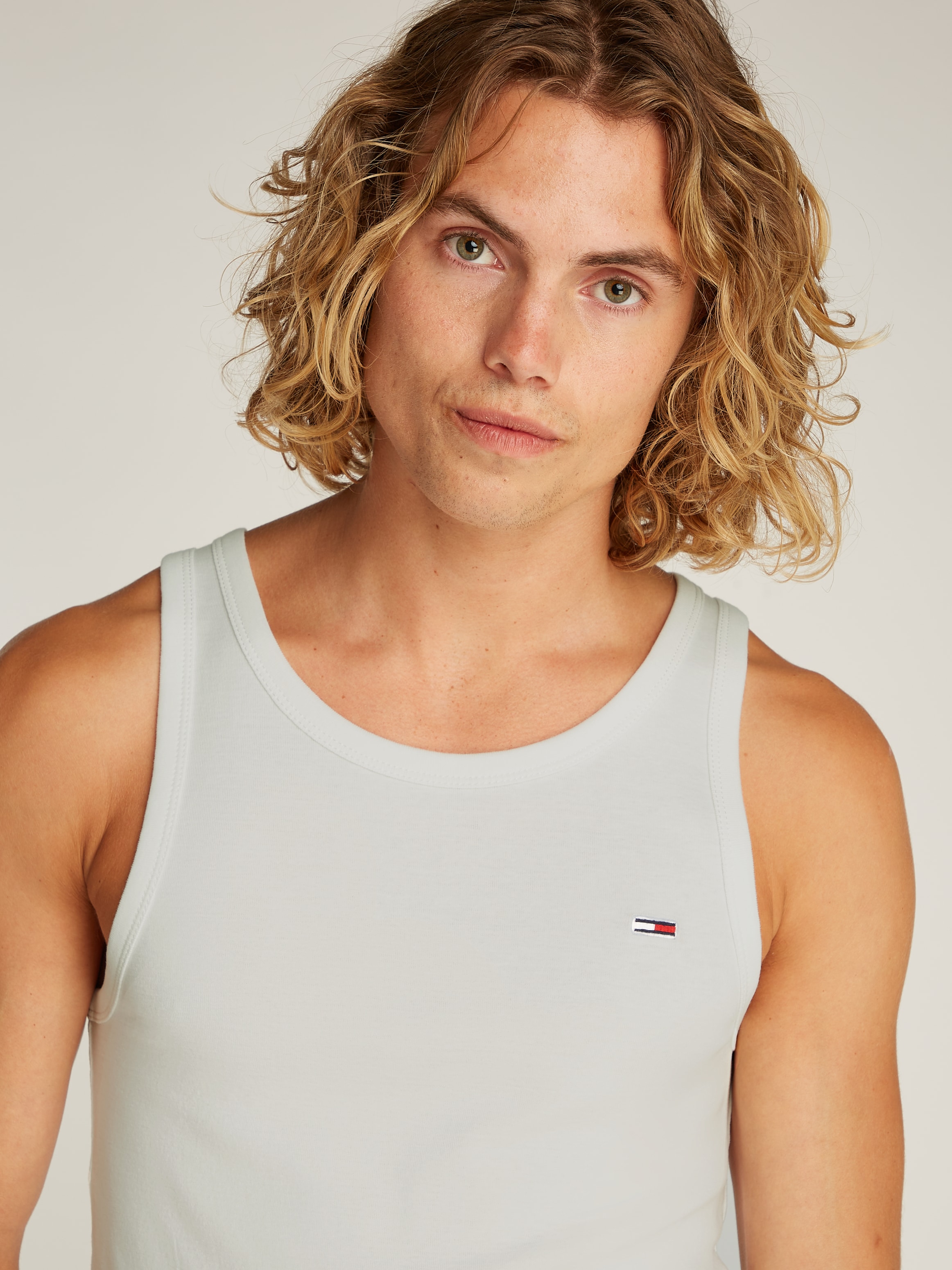 Tommy Jeans Tanktop »TJM XSLIM 2PCK RIB TANK EXT«, 2 Stk. mit gerippter Struktur