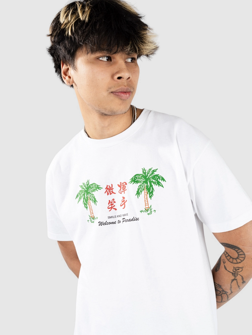 Smile And Wave Hong Kong Paradise T-Shirt white
