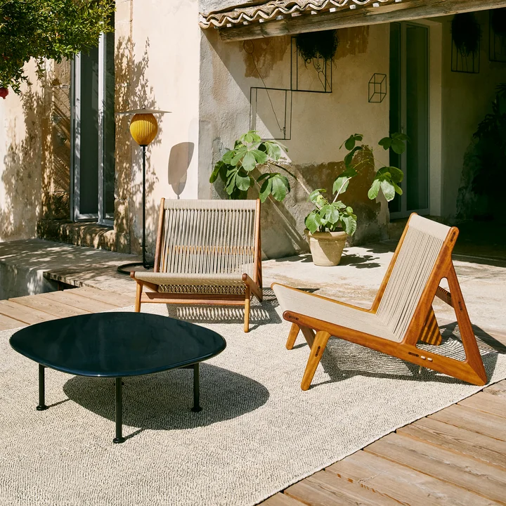 Gubi - Carmel Outdoor Lounge Tisch 75 x 75 cm, black semi matt / clam white