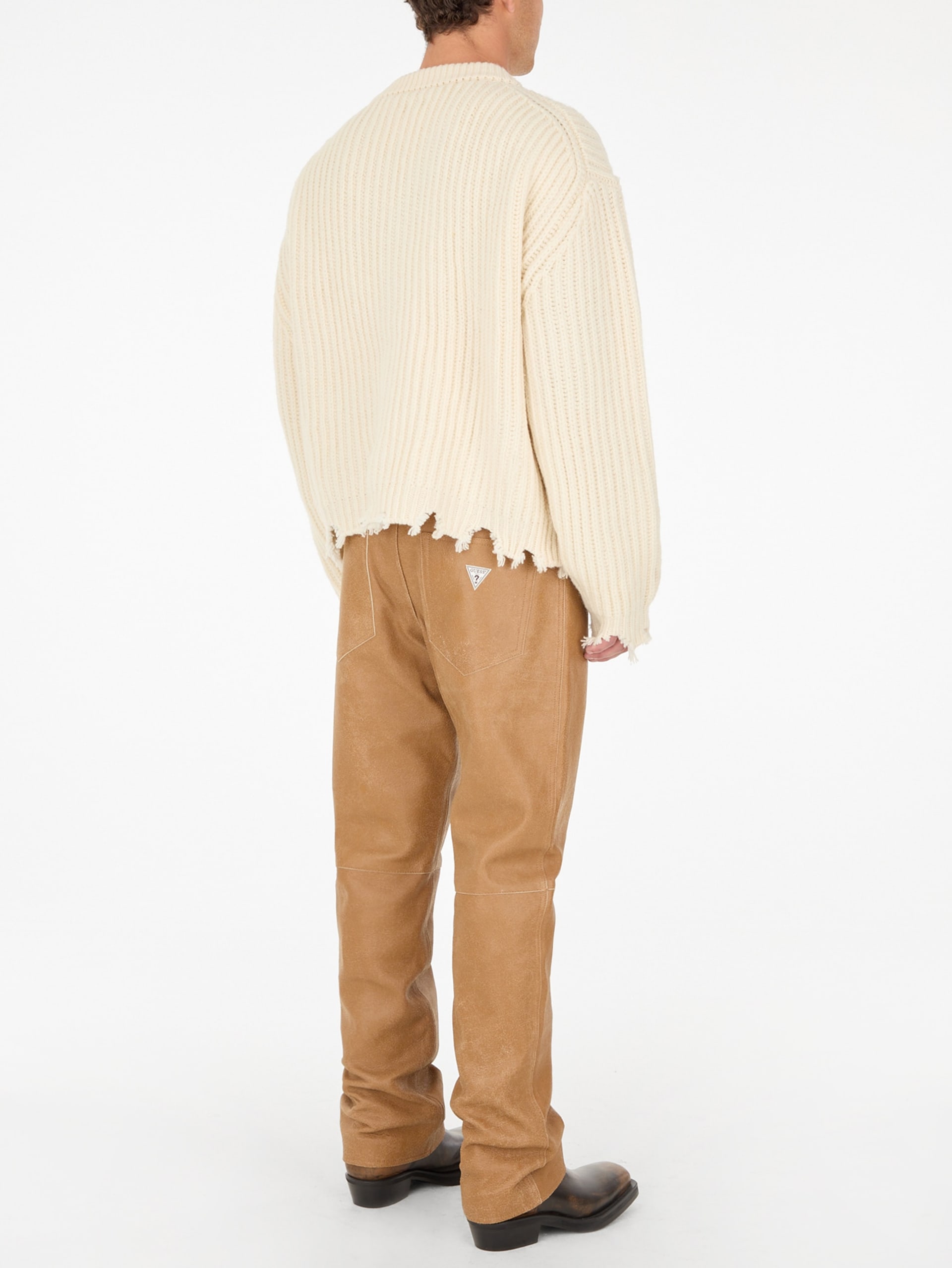 calça de couro craquelado