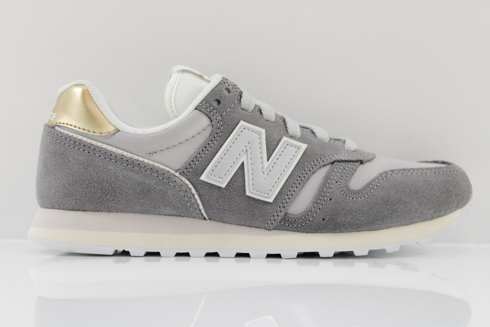 New Balance Sneaker