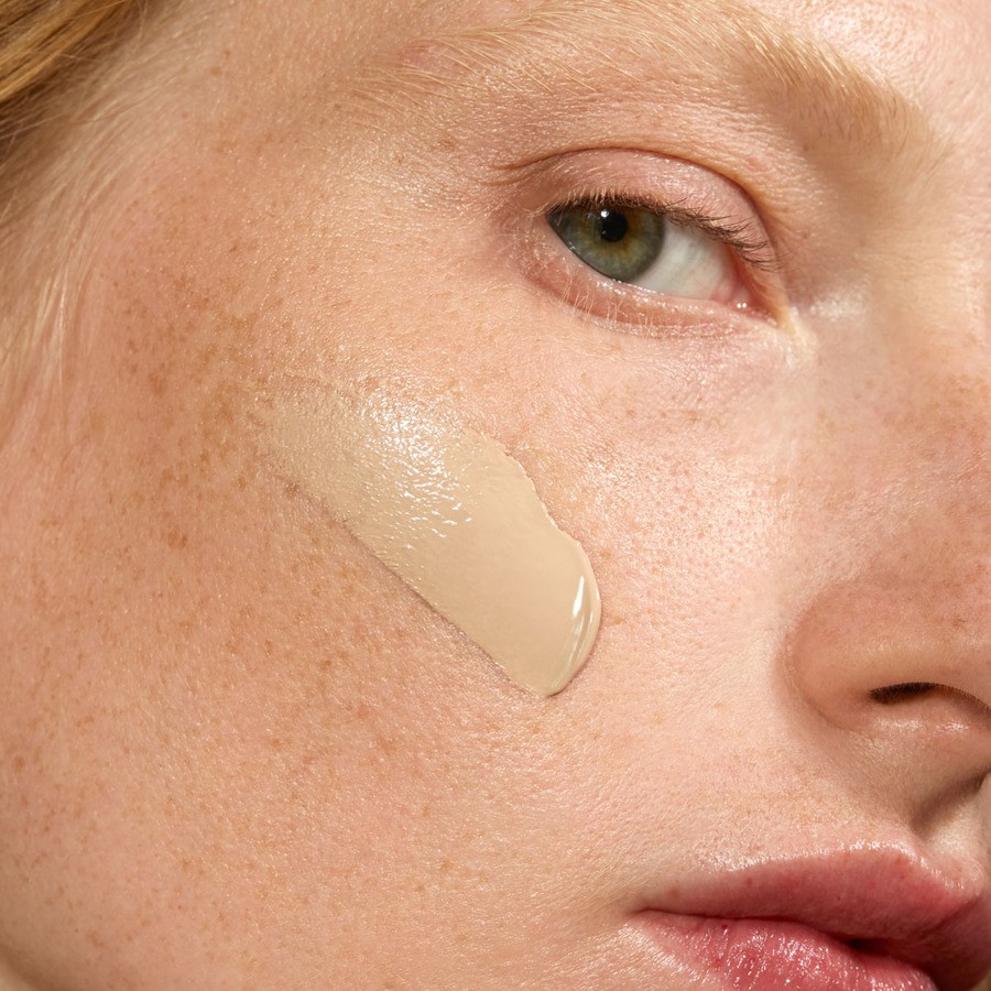 Mádara Skinonym Semi-Matte Peptide Foundation #20 Ivory 30ml