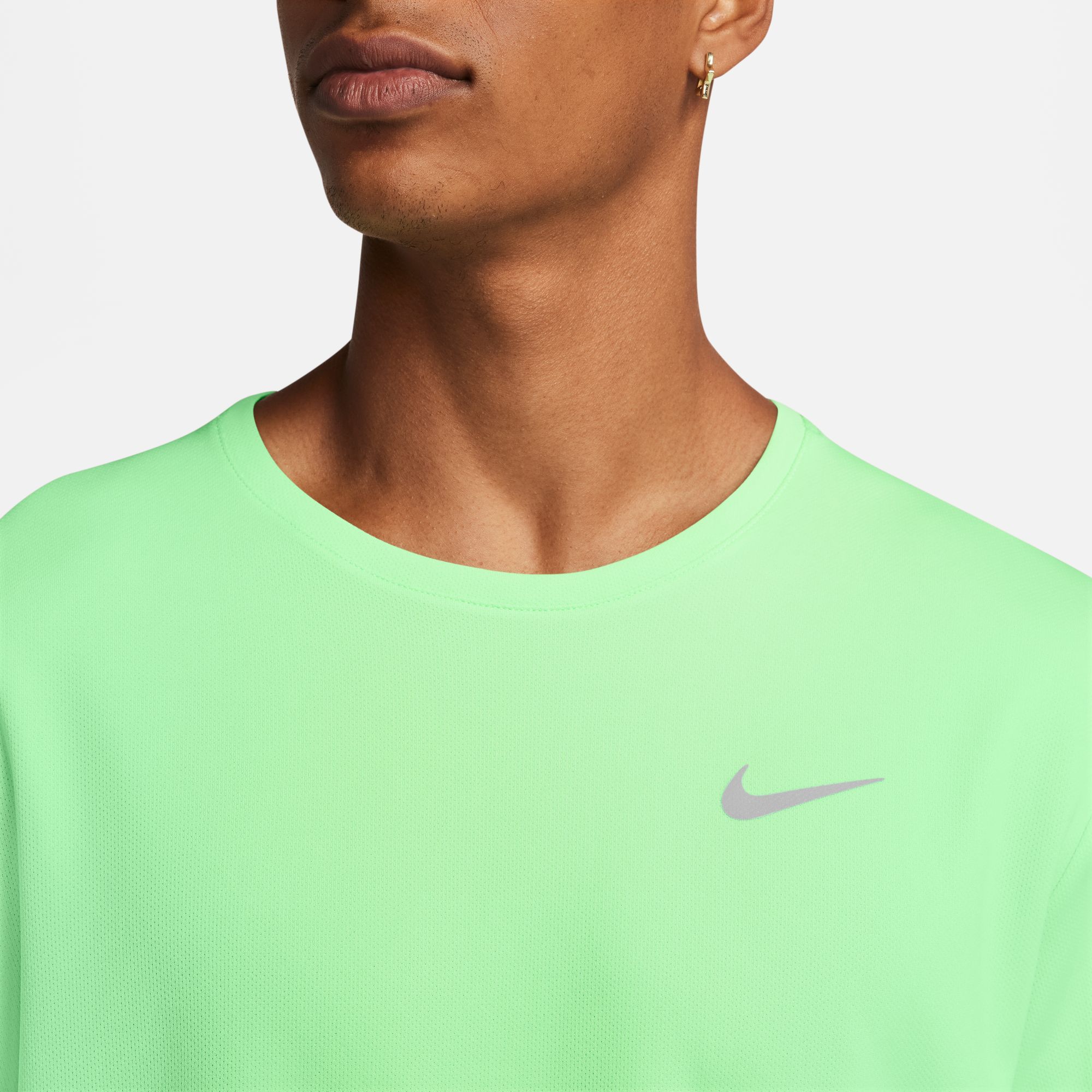 Nike Nike Miler Men"s Dri-FIT UV Sh
