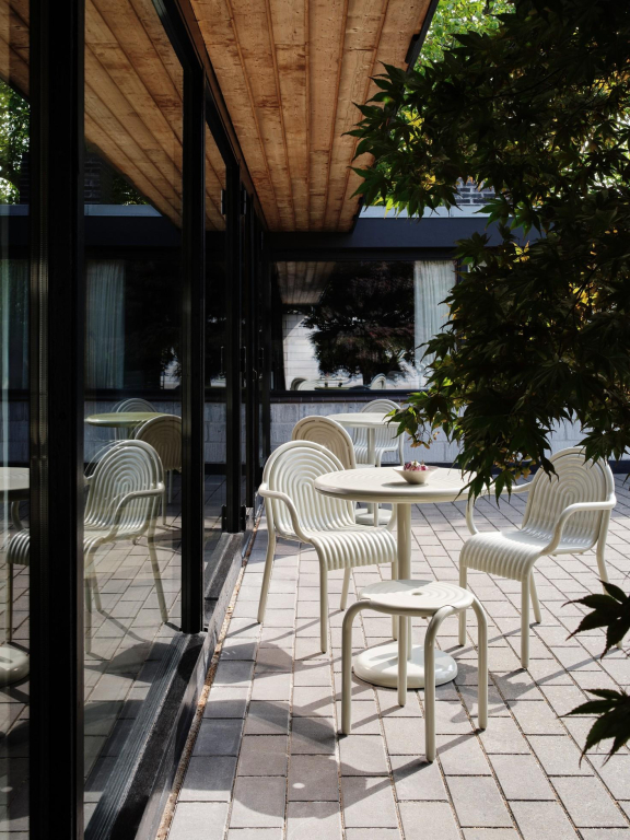 Tom Dixon Groove Round tuintafel Ø69,7 Moss