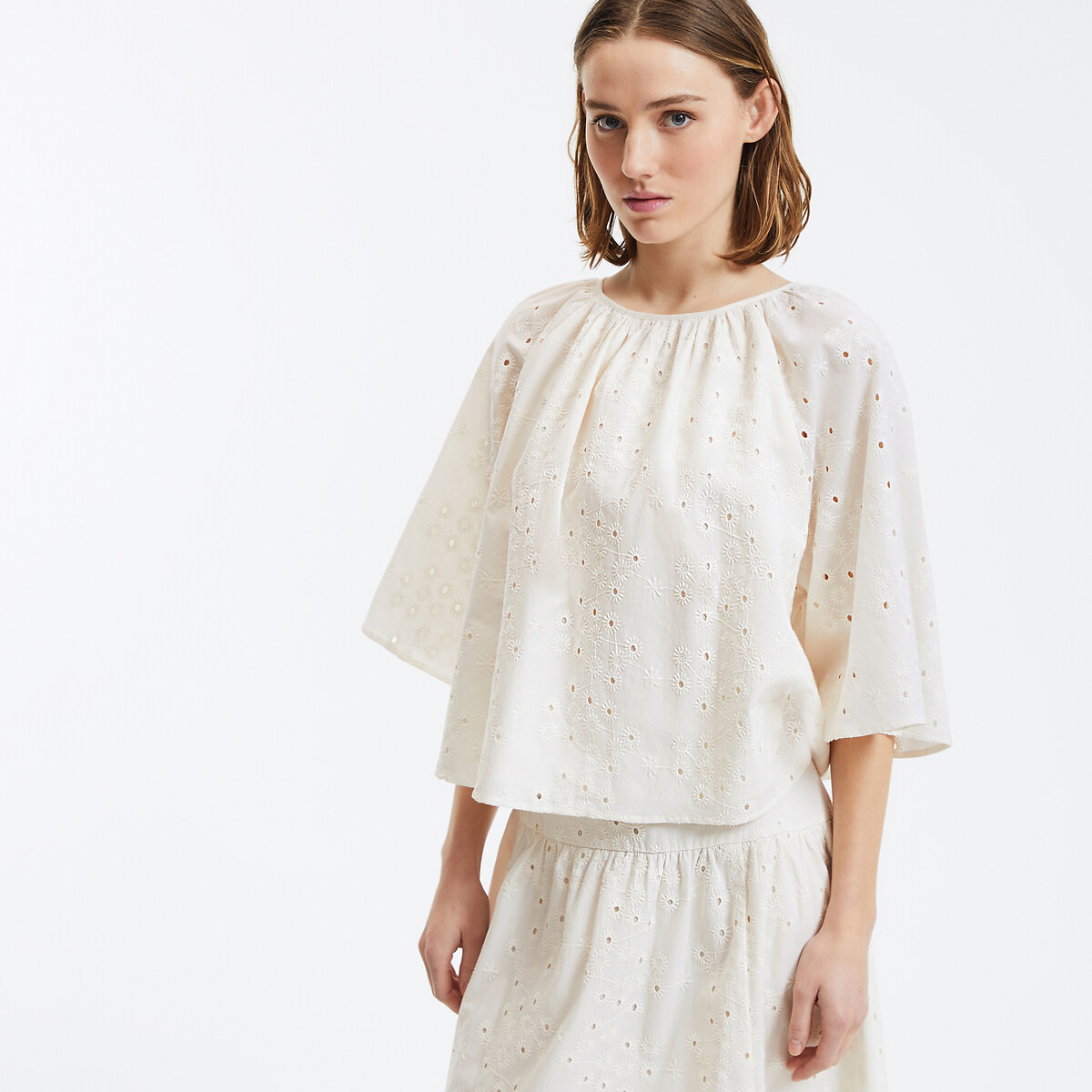 COLEÇÕES LA REDOUTE<br>Blusa em bordado inglês com vlindermouwen
