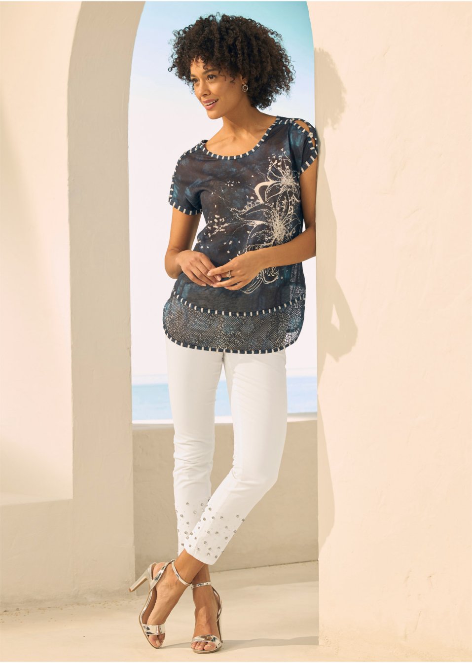 T-shirt imprimé batik avec petites pierres