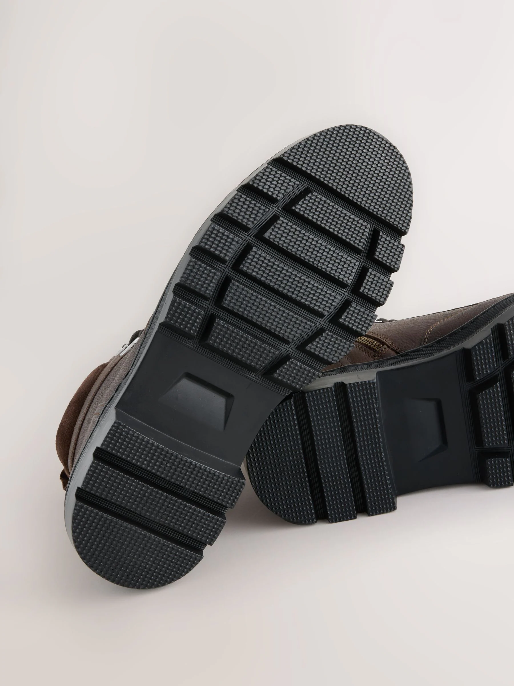 Bruin - Tall Cleated Leather Boots