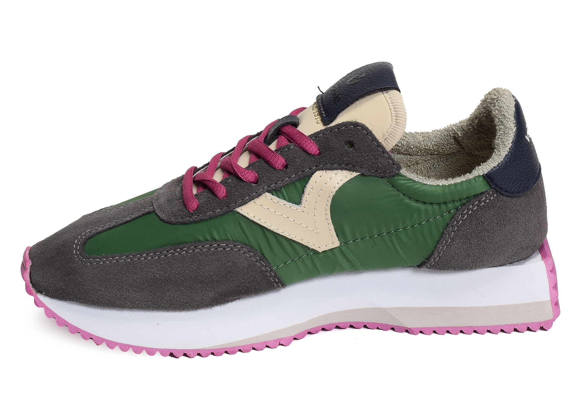 1134104 gris vert