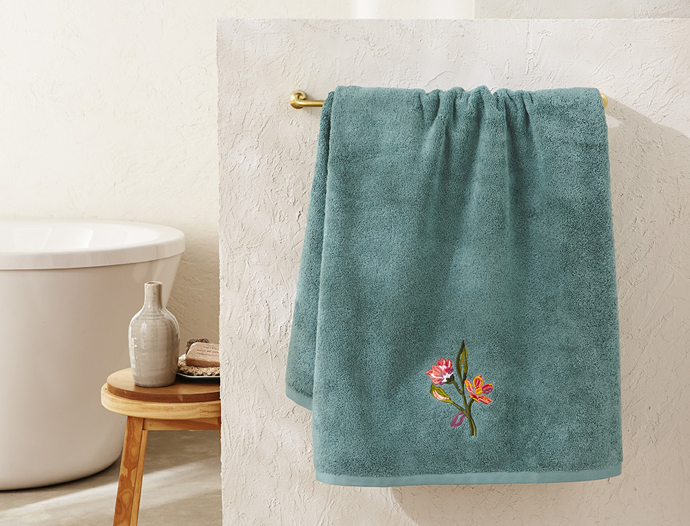 Drap de bain brodé-En promenade