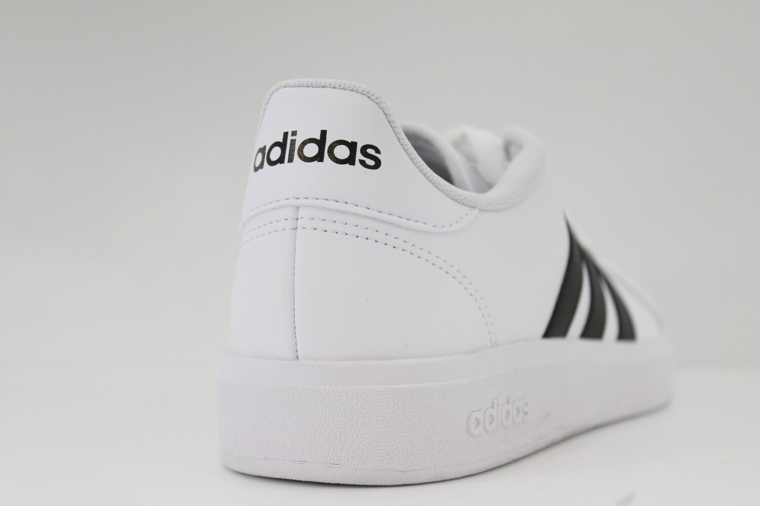 Adidas Sneaker