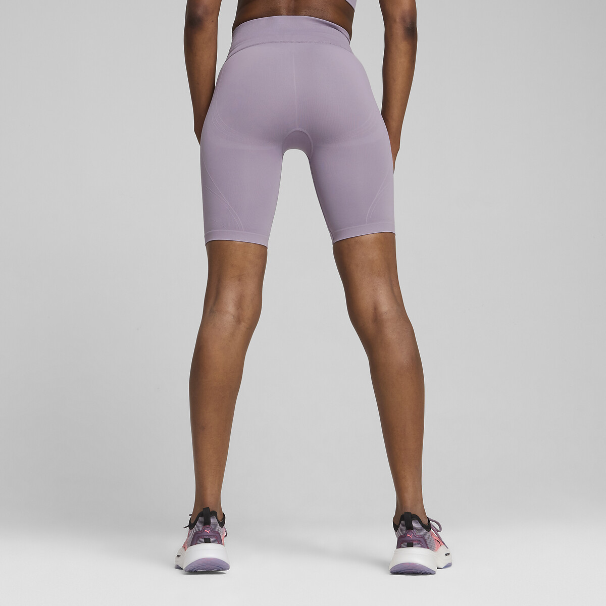 PUMA<br>Shorts de fitness sem costura Shapeluxe 6 polegadas