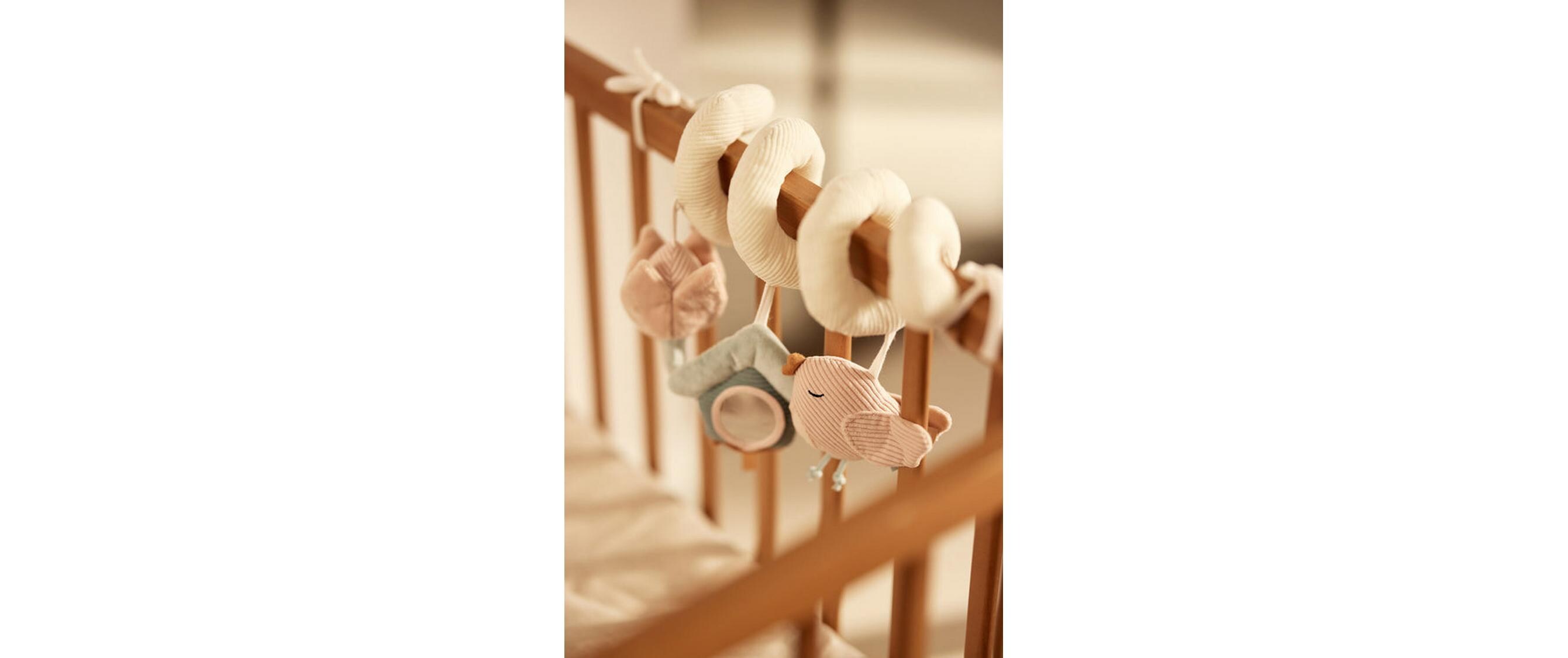 Kinderwagenspielzeug Aktivitäten-Spirale – Lovely BirdsSpielzeug für Babyschale, Kinderwagen oder Laufgitter
