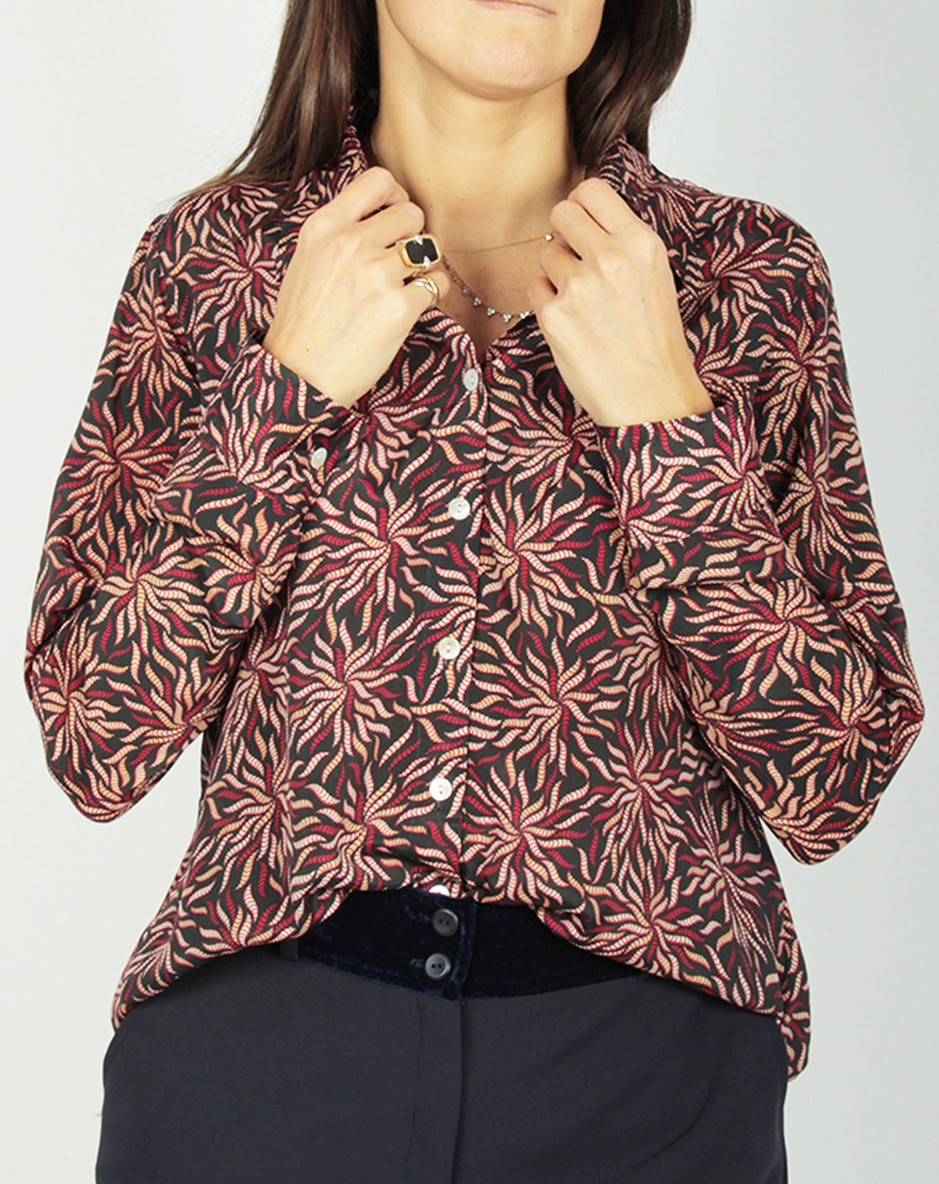 Lauren Vidal Chemise  en Soie mélangée Soan imprimée étoile rouge/noir