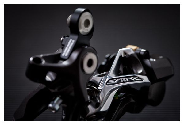 SHIMANO Dérailleur Arrière SAINT M820 SS Shadow  Chape Courte  Noir