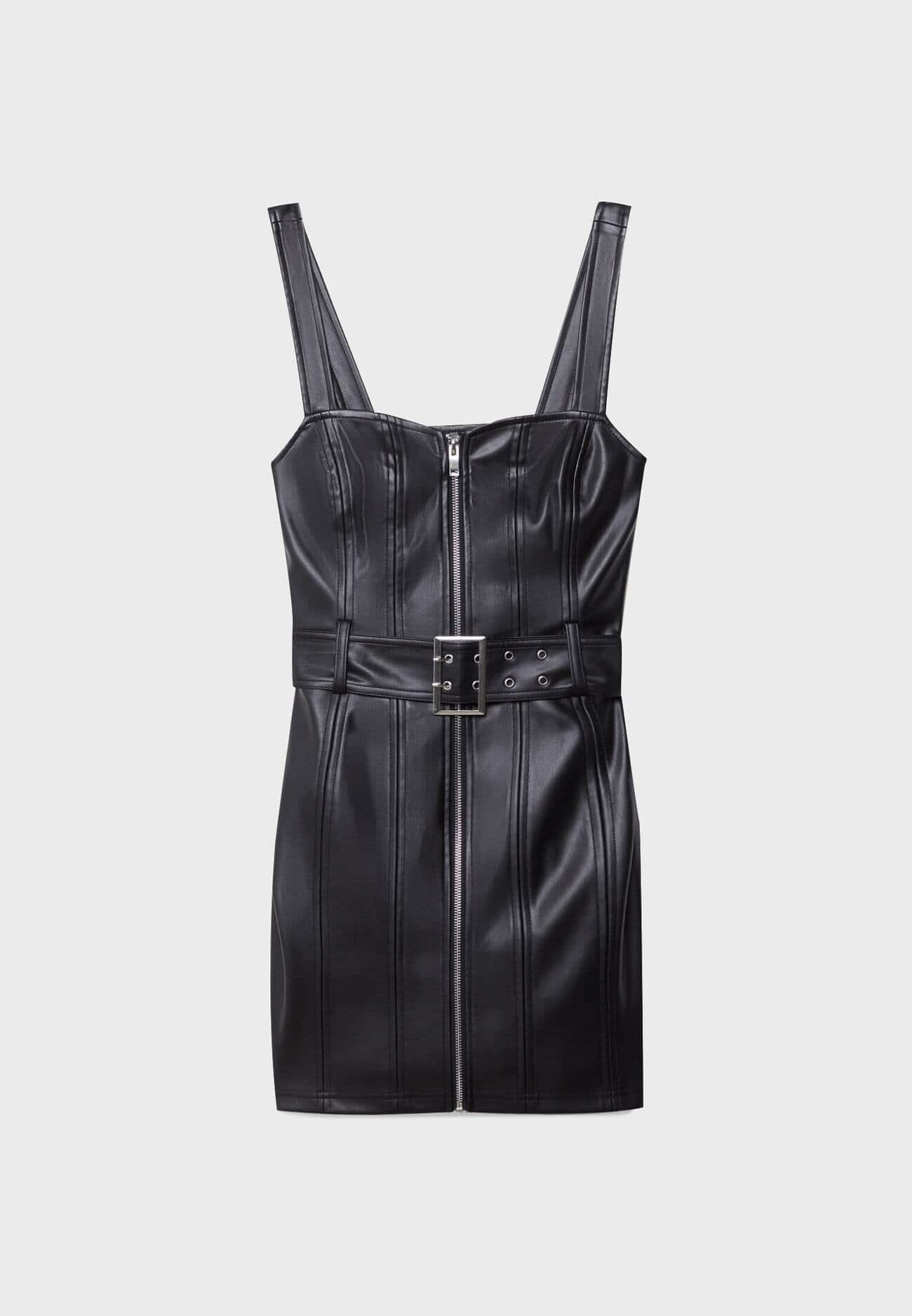 Vestido curto de couro sintético com cinto