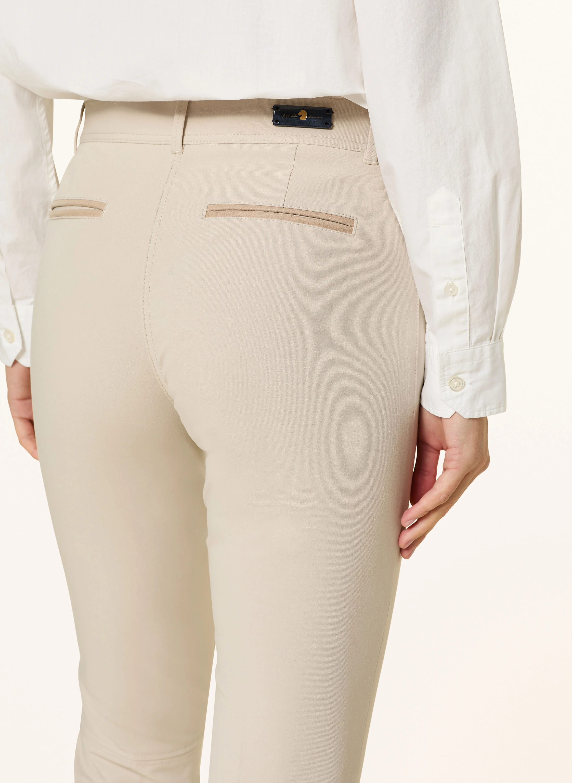 pamela henson Hose