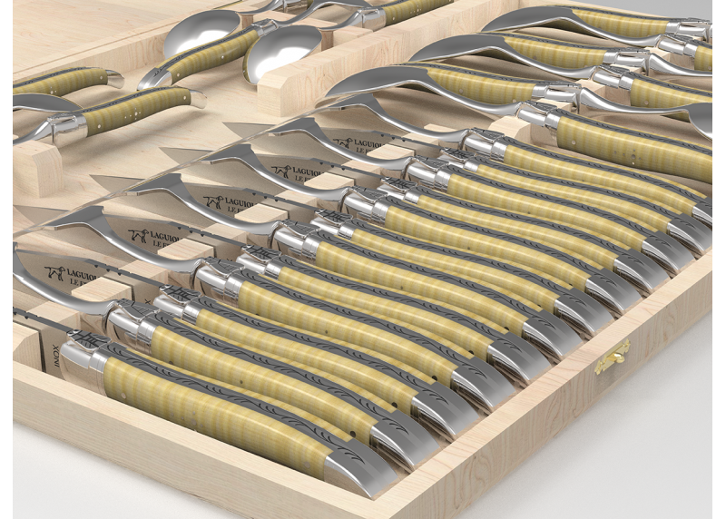 Service Laguiole de 24 pièces avec un manche en érable onde et mitres en acier inoxydable