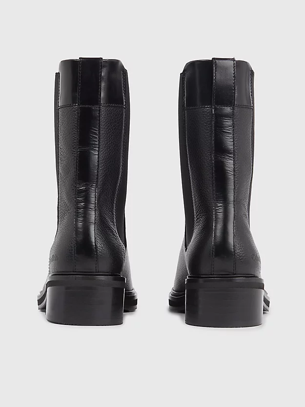botas de couro até o tornozelo