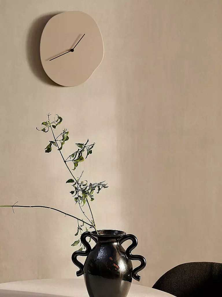 FERM LIVING Wanduhr MELT Cashmere beige