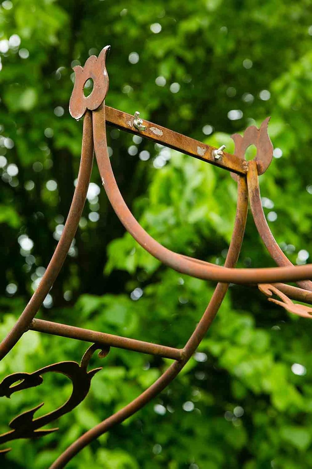 KUHEIGA Filigraner Rosenbogen in Rost B: 95cm Rankbogen aus Metall in Edelrost