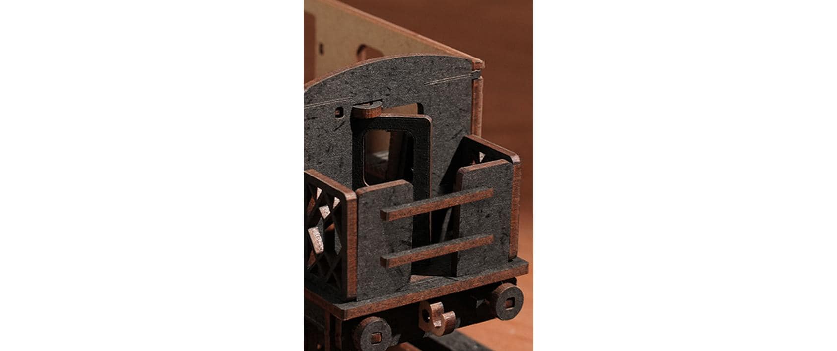 Bausatz Steam Journey 365-teilig3D-Puzzle aus lasergeschnittenen Holzteilen