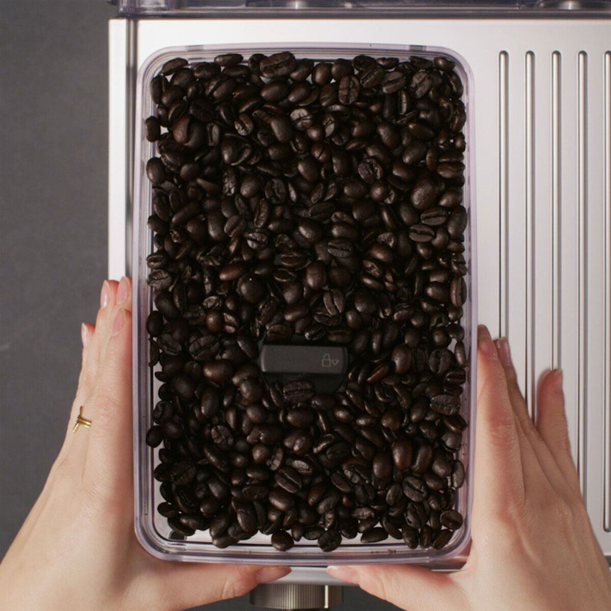 Bønnebeholder for semiautomatiske espressomaskiner