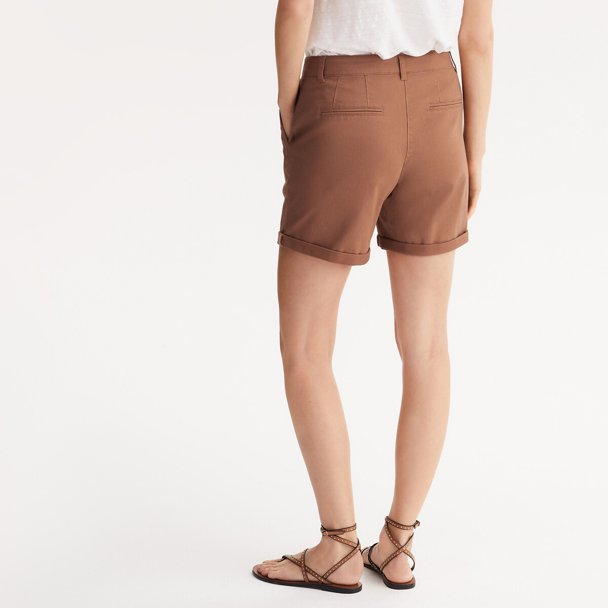 ANNE WEYBURN<br>Shorts chino, tecido de algodão elástico