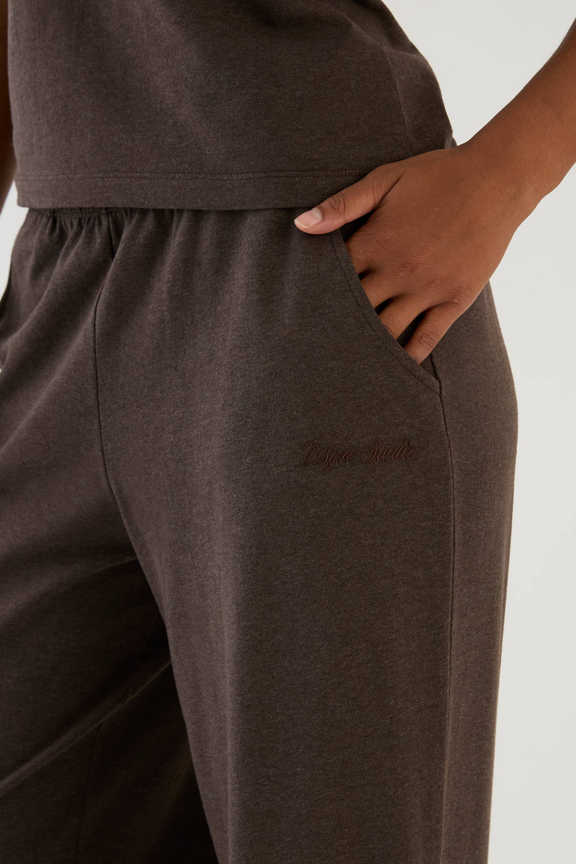 Pantalon Droit Texturé Dsgn Studio