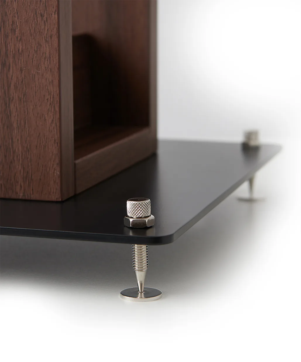 NorStone Alva Plus Noir / Noyer (la paire) Pieds pour enceintes