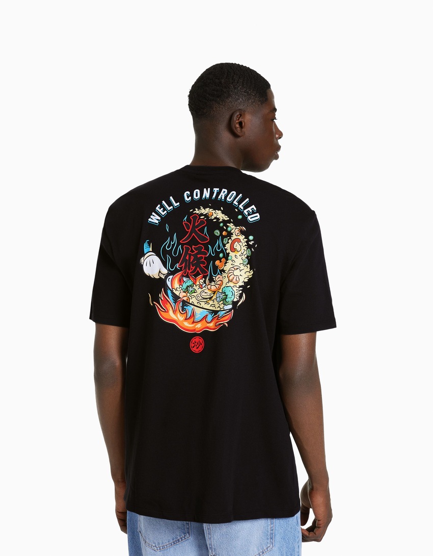 Camiseta de manga curta com estampa do Mickey e modelagem regular