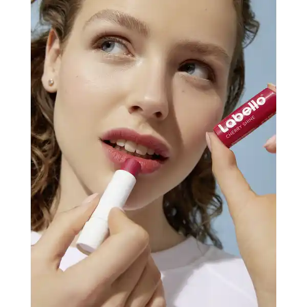 Lippenpflegestift Cherry Shine