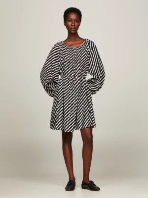 Vestido oversized com estampa irregular na altura do joelho