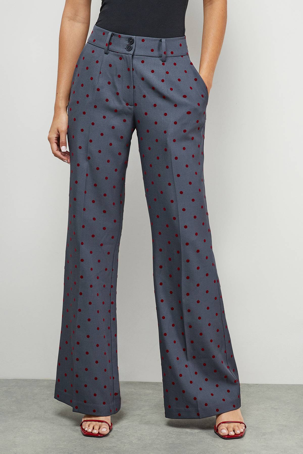 Warehouse Ensemble Pantalon Taille Haute Ceinture Profonde Velours Bordeaux à Pois