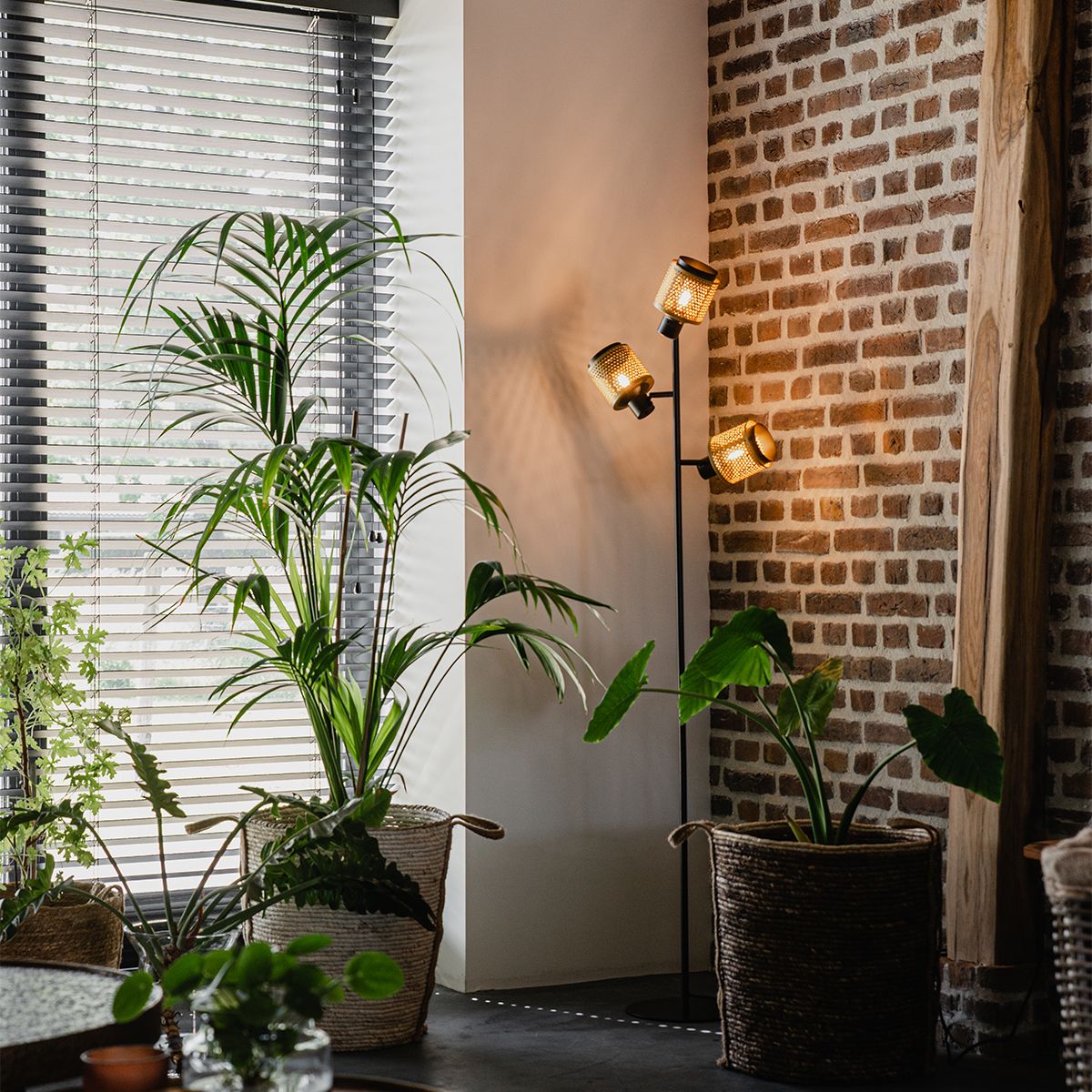 Industriële vloerlamp zwart met goud 3-lichts - Kayden