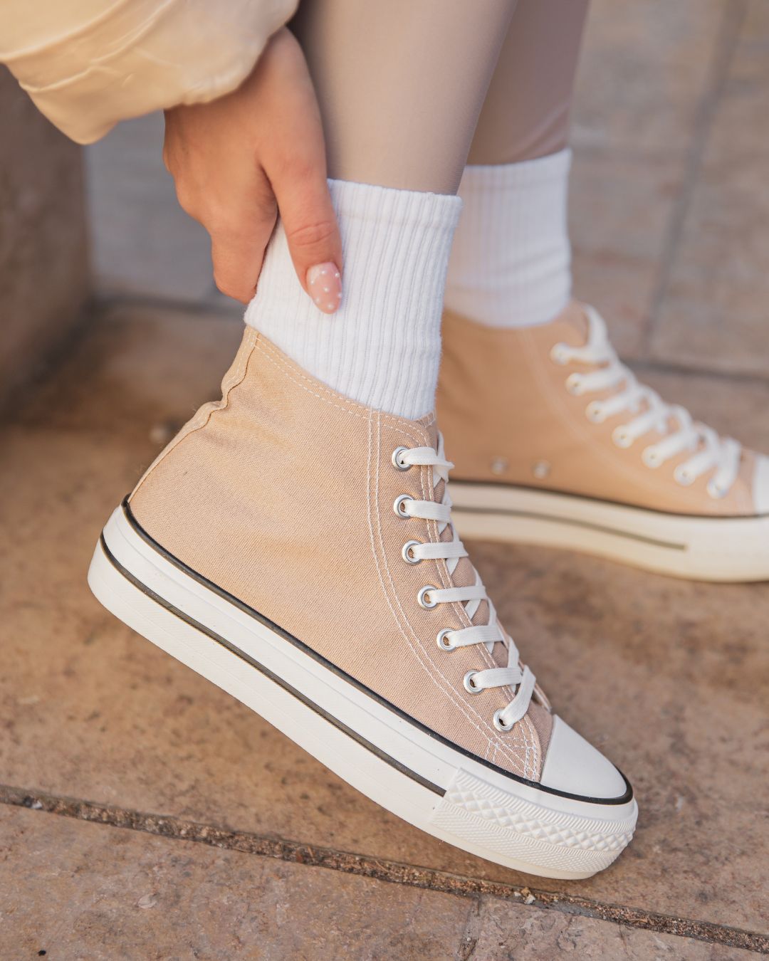 Basket femme taupe montante en toile - Delphine