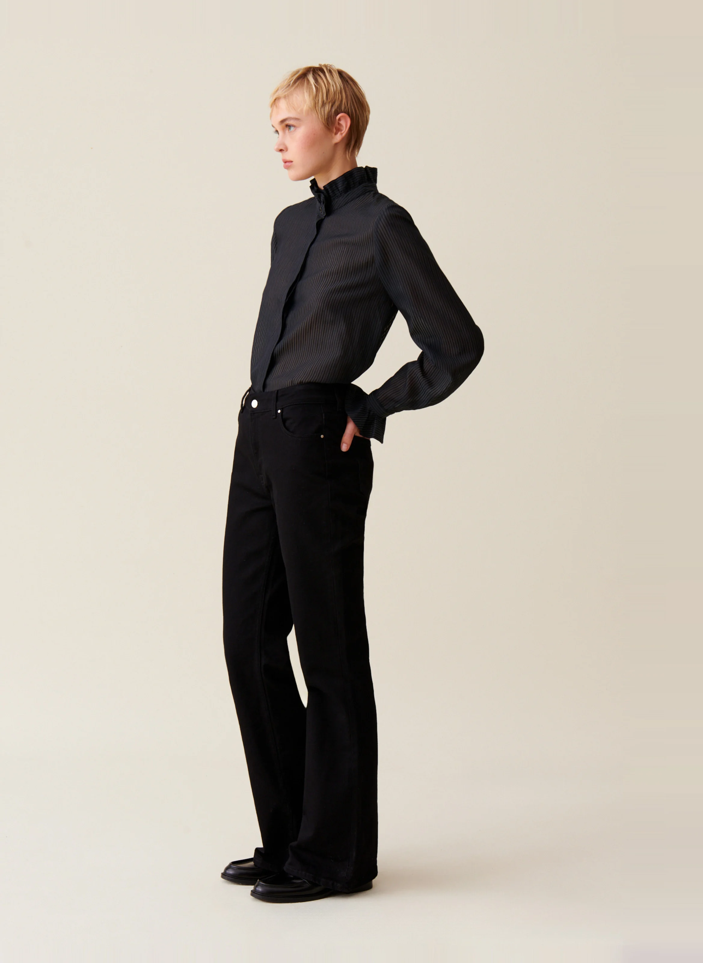 Chemise droite col volanté | Noir