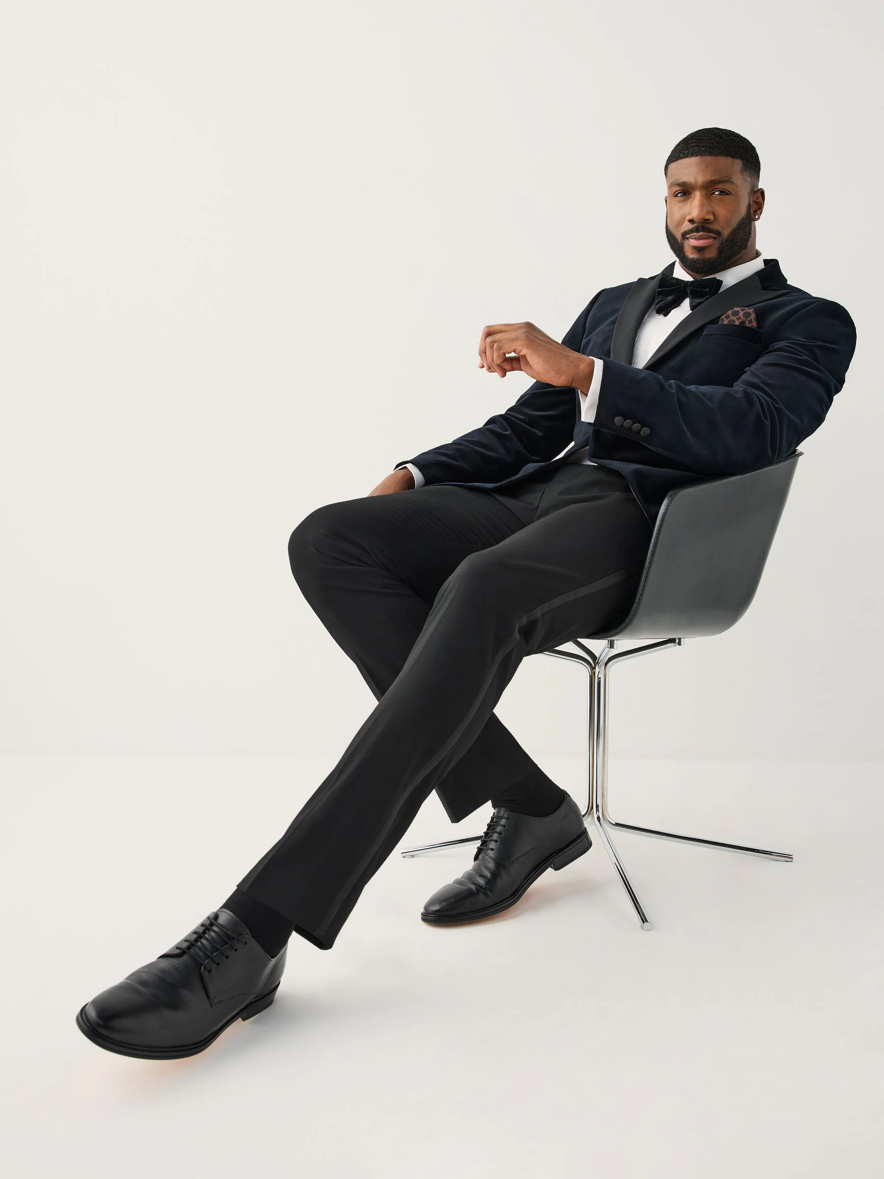 Zwart - Aansluitend - Motionflex Textured Tuxedo Trousers With Side Tape